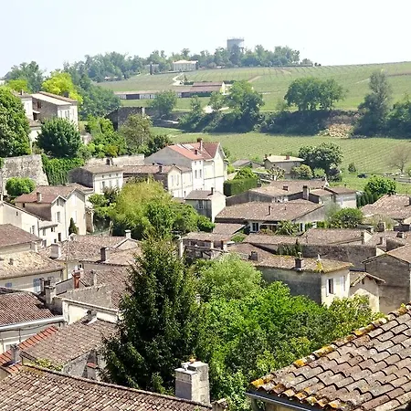 La Maison D'artiste Emilion بيت للعطل